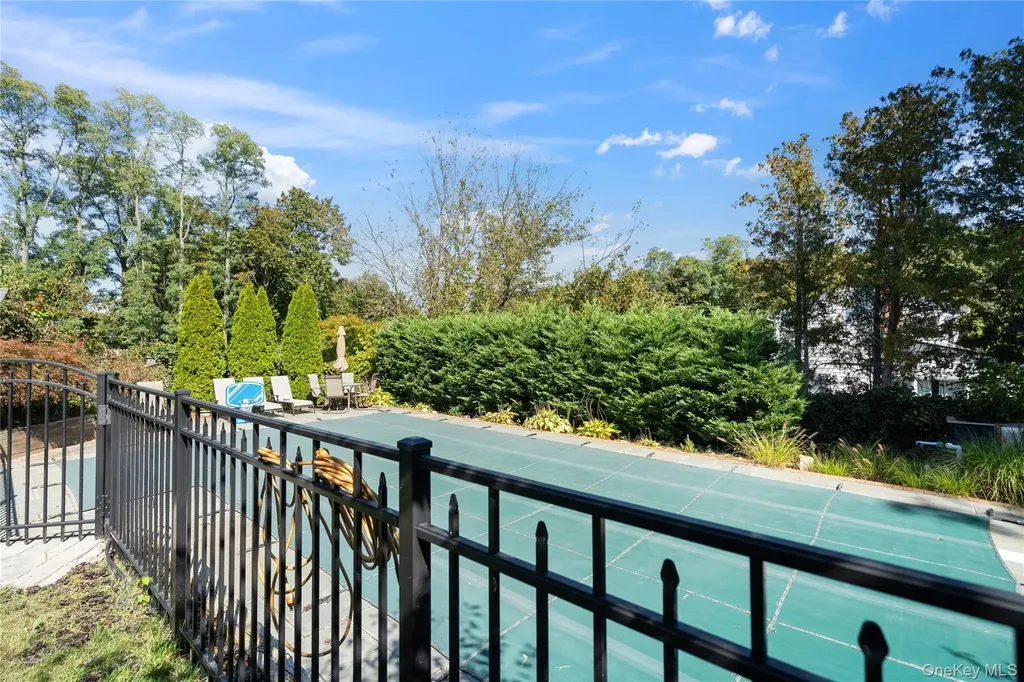 49 Rolling Road Miller Place NY 11764