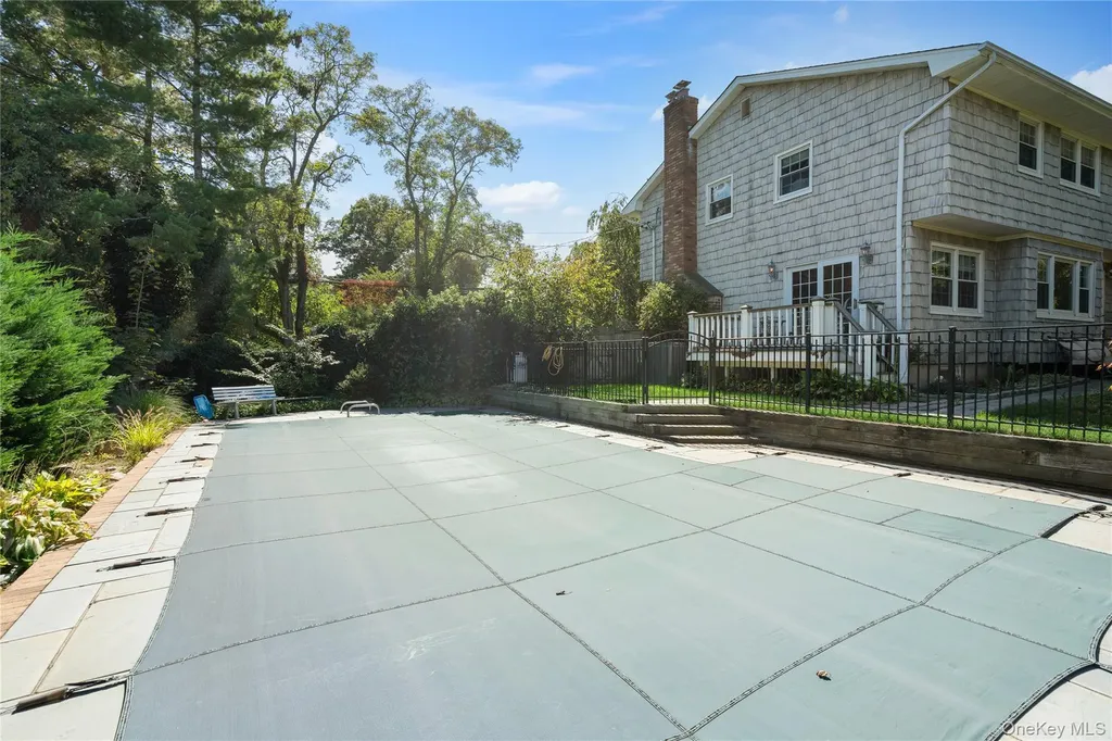 49 Rolling Road Miller Place NY 11764