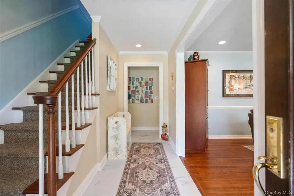 49 Rolling Road Miller Place NY 11764