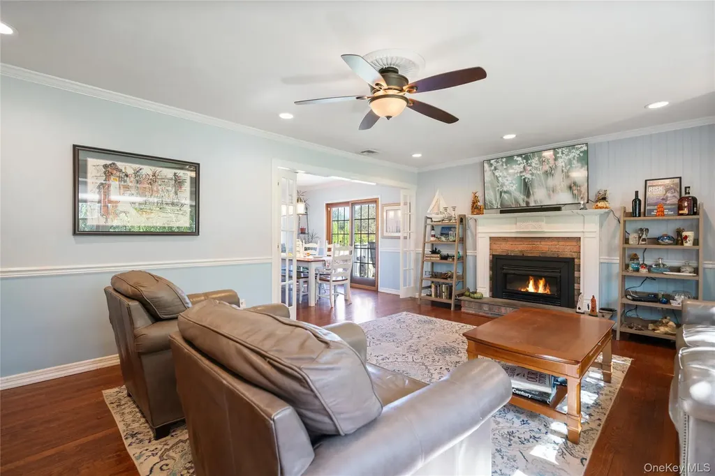 49 Rolling Road Miller Place NY 11764