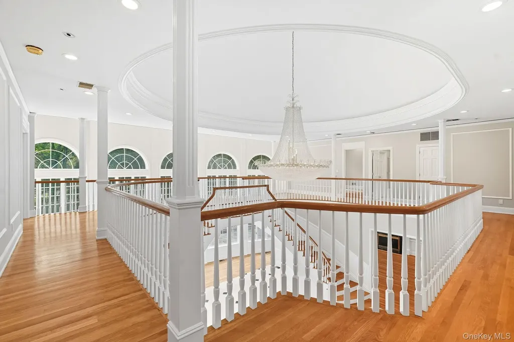 10 Cooper Road Scarsdale NY 10583