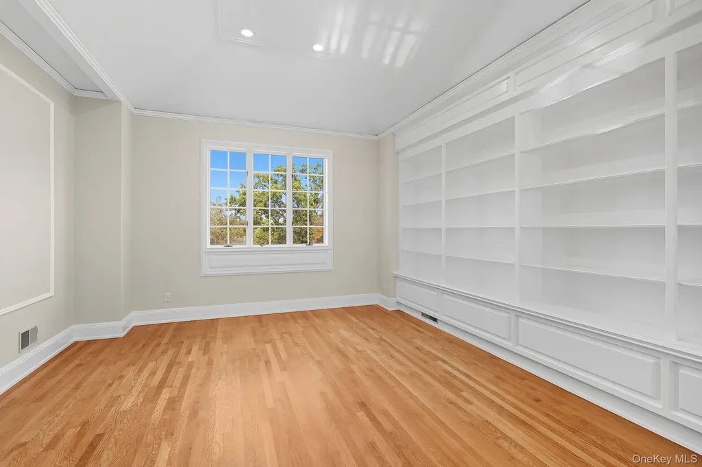 10 Cooper Road Scarsdale NY 10583