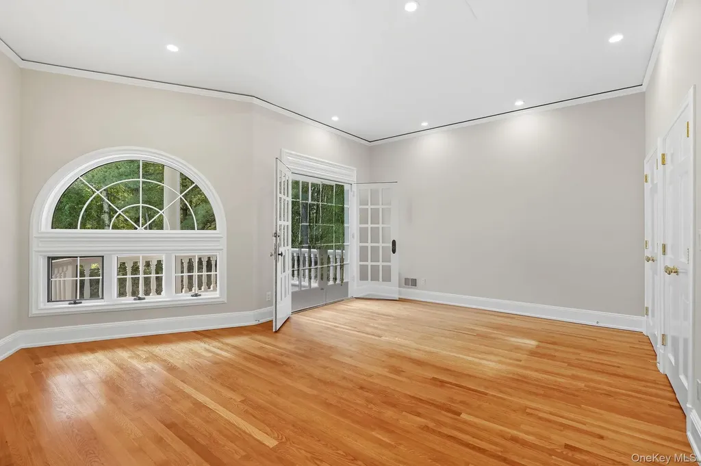 10 Cooper Road Scarsdale NY 10583