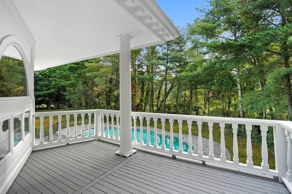 10 Cooper Road Scarsdale NY 10583