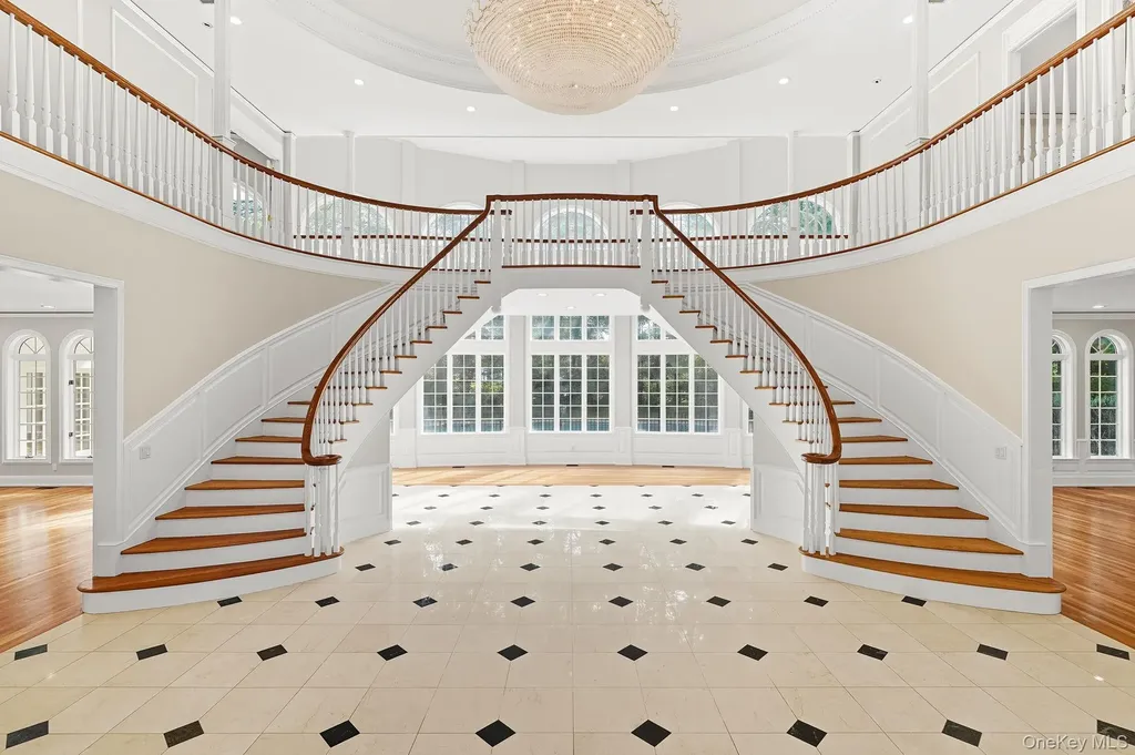 10 Cooper Road Scarsdale NY 10583