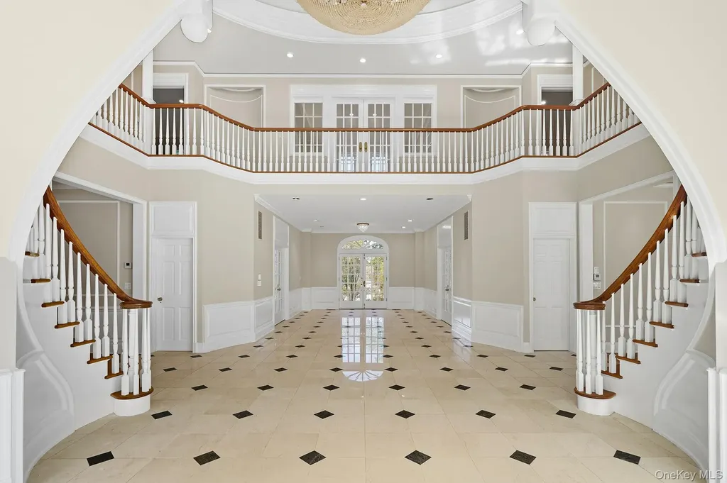 10 Cooper Road Scarsdale NY 10583