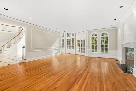 10 Cooper Road Scarsdale NY 10583