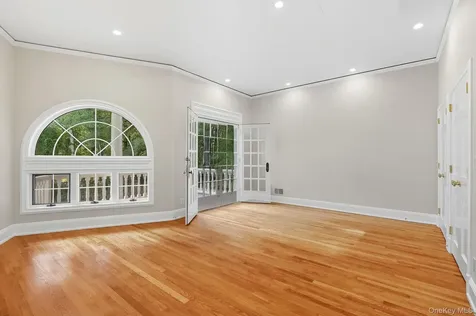10 Cooper Road Scarsdale NY 10583