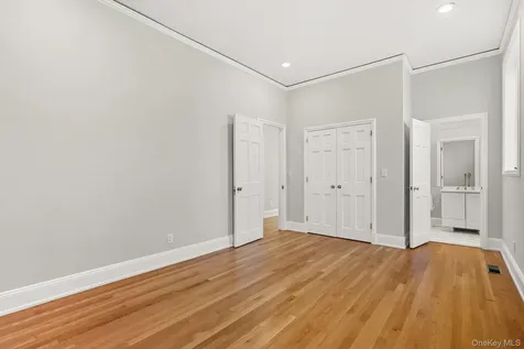 10 Cooper Road Scarsdale NY 10583