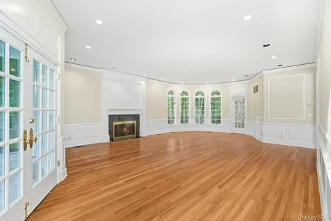 10 Cooper Road Scarsdale NY 10583