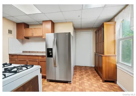 350-354 East 193rd Street Bronx NY 10458
