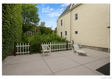 350-354 East 193rd Street Bronx NY 10458