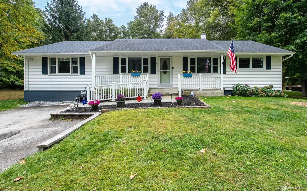 27 Greentree Drive S Hyde Park NY 12538