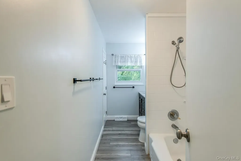 27 Greentree Drive S Hyde Park NY 12538
