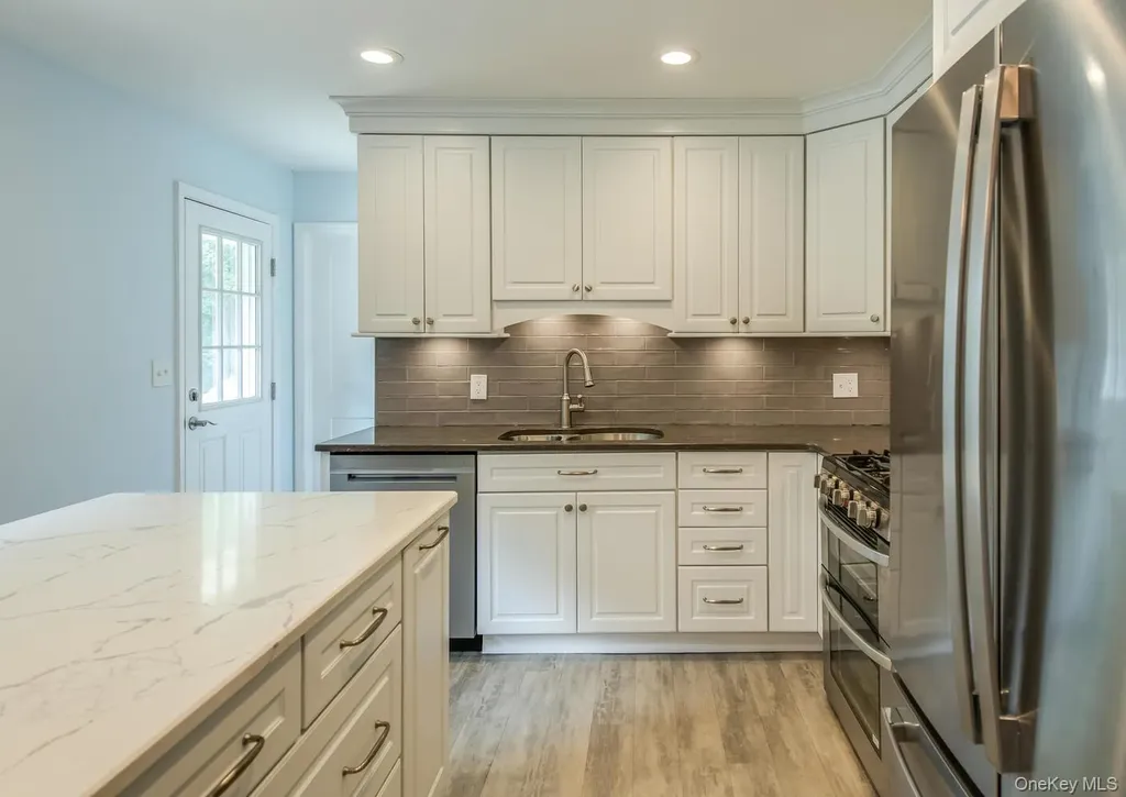 27 Greentree Drive S Hyde Park NY 12538