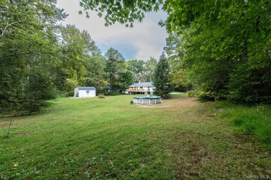 27 Greentree Drive S Hyde Park NY 12538
