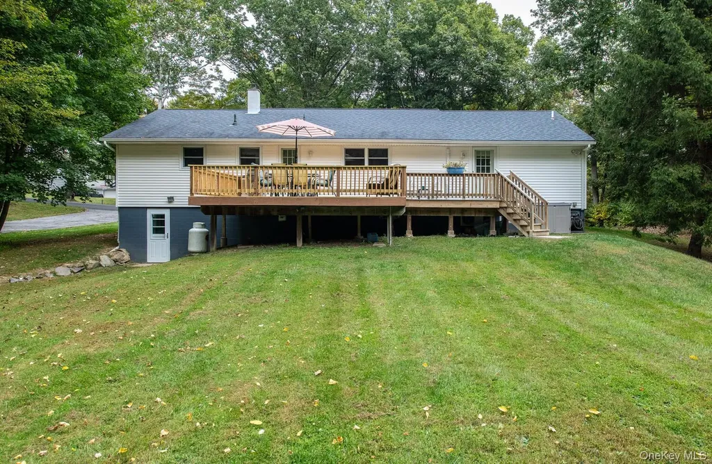 27 Greentree Drive S Hyde Park NY 12538