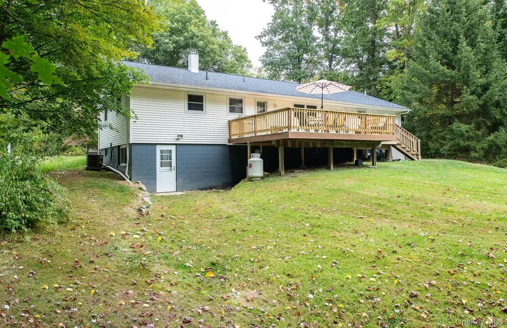 27 Greentree Drive S Hyde Park NY 12538
