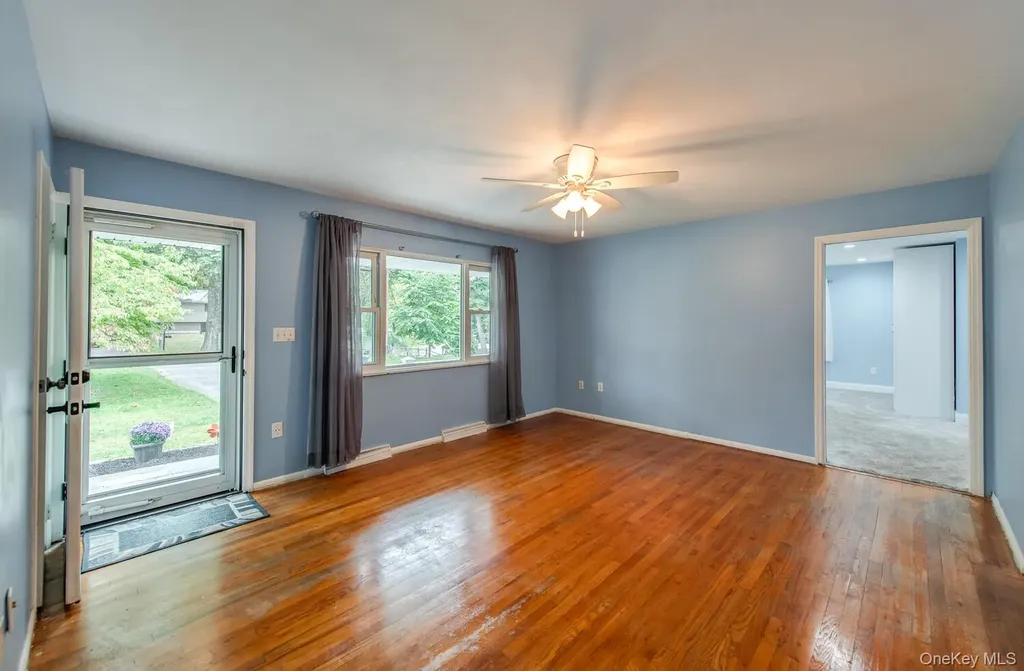 27 Greentree Drive S Hyde Park NY 12538