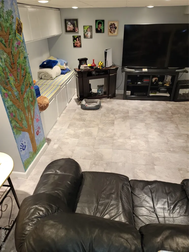 7 Deville Drive Selden NY 11784