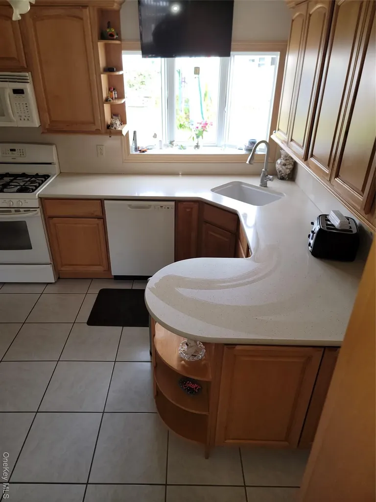 7 Deville Drive Selden NY 11784