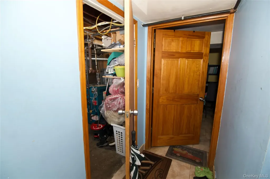 642 Dorothea Lane Elmont NY 11003