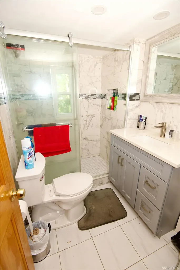 642 Dorothea Lane Elmont NY 11003