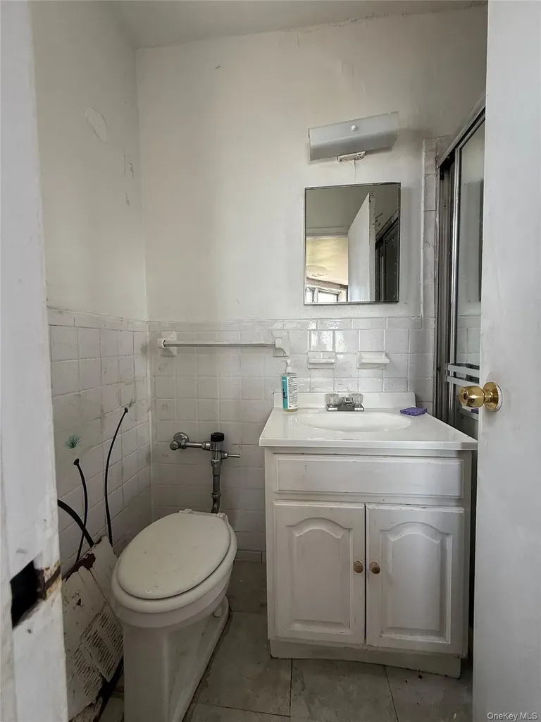 86-16 60th Avenue Elmhurst NY 11373