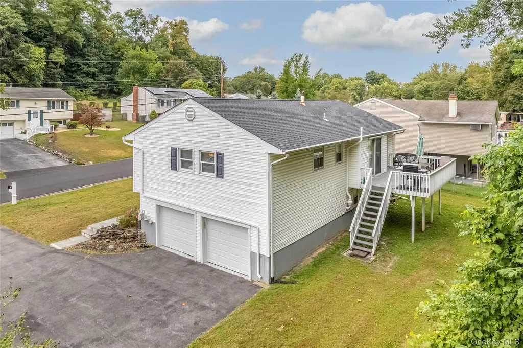 67 Cardinal Drive Poughkeepsie NY 12601