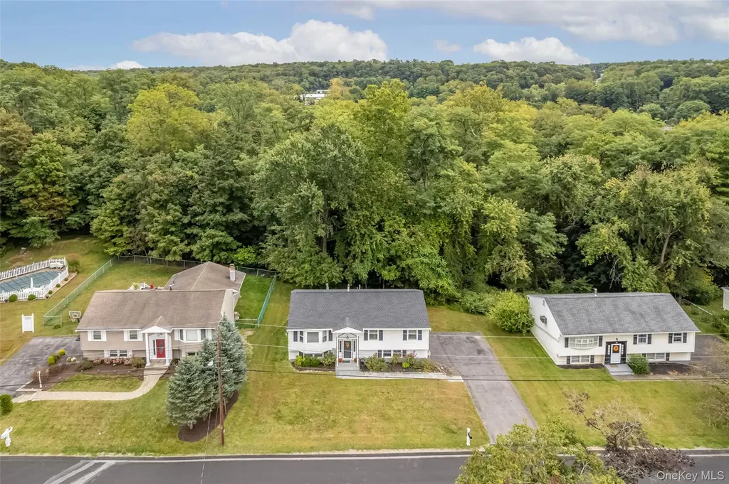 67 Cardinal Drive Poughkeepsie NY 12601