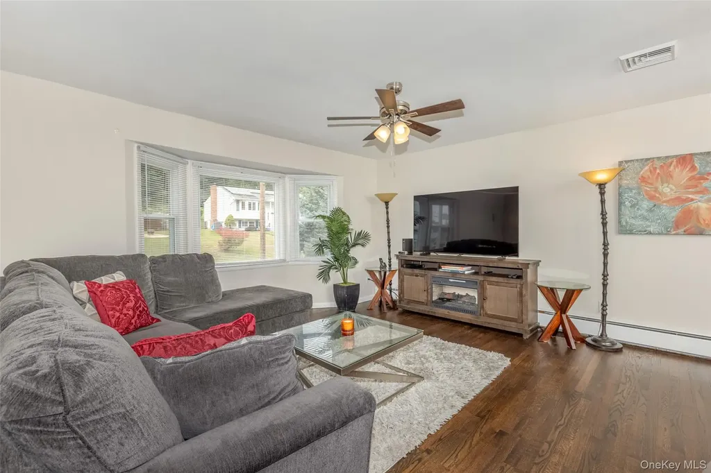 67 Cardinal Drive Poughkeepsie NY 12601