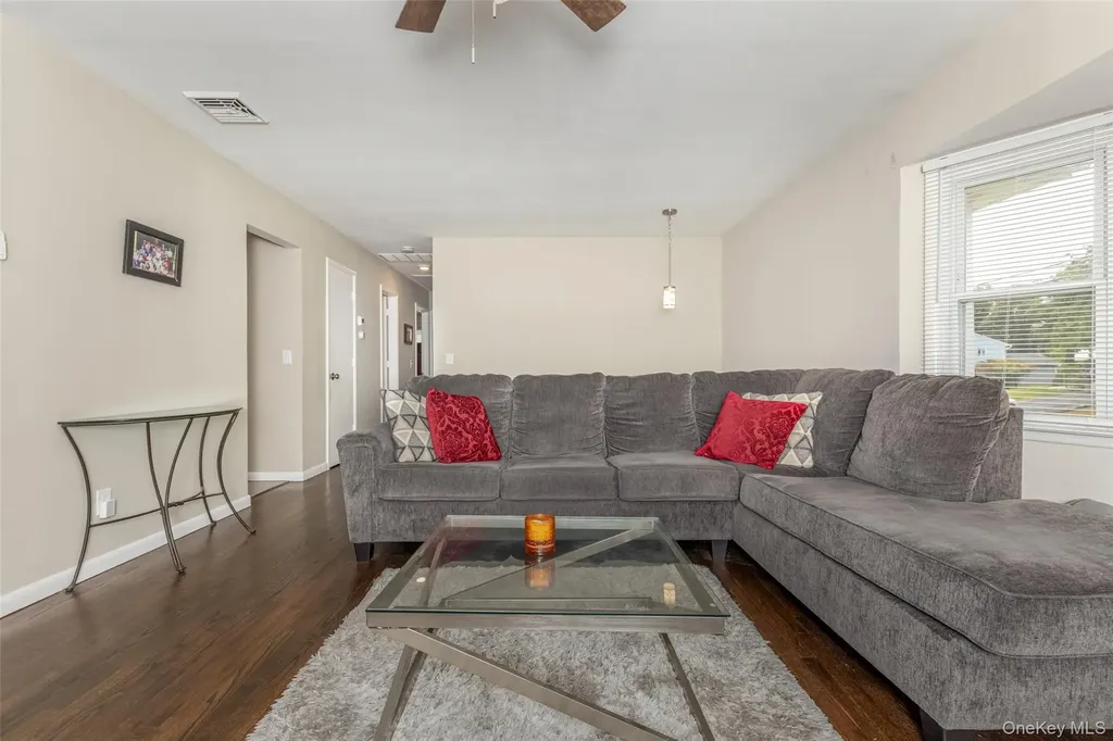67 Cardinal Drive Poughkeepsie NY 12601