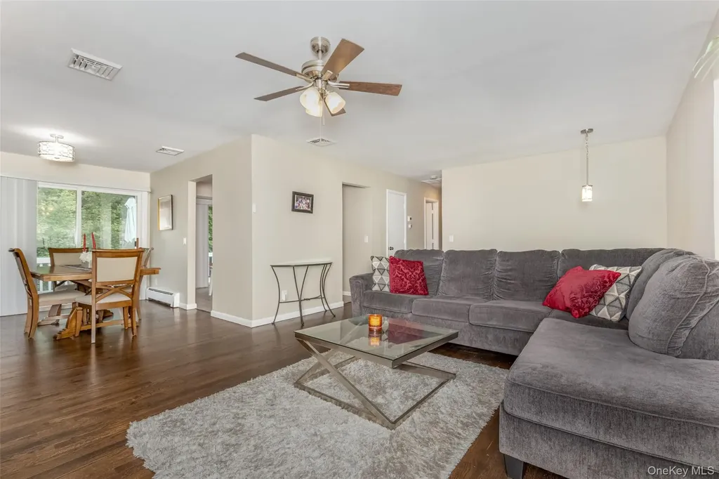 67 Cardinal Drive Poughkeepsie NY 12601