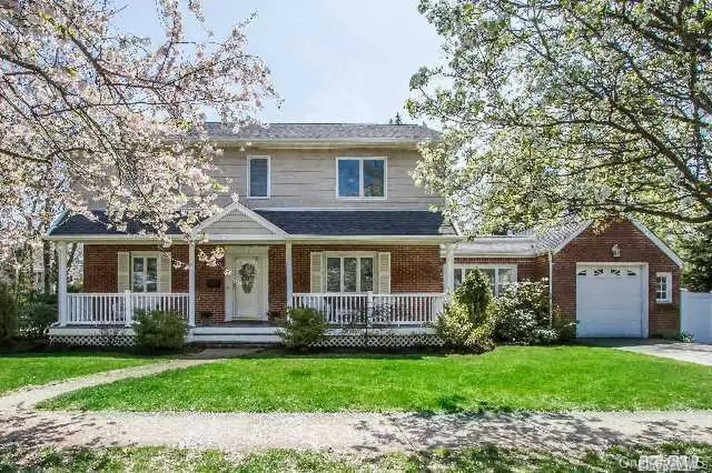 204 Margaret Boulevard Merrick NY 11566