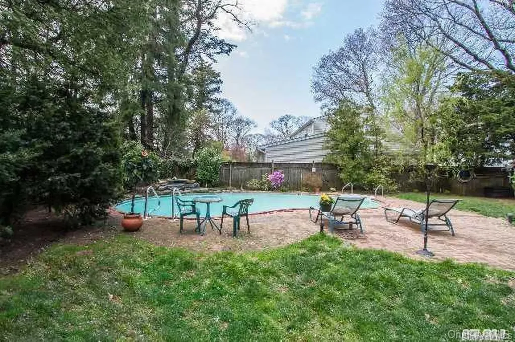 204 Margaret Boulevard Merrick NY 11566