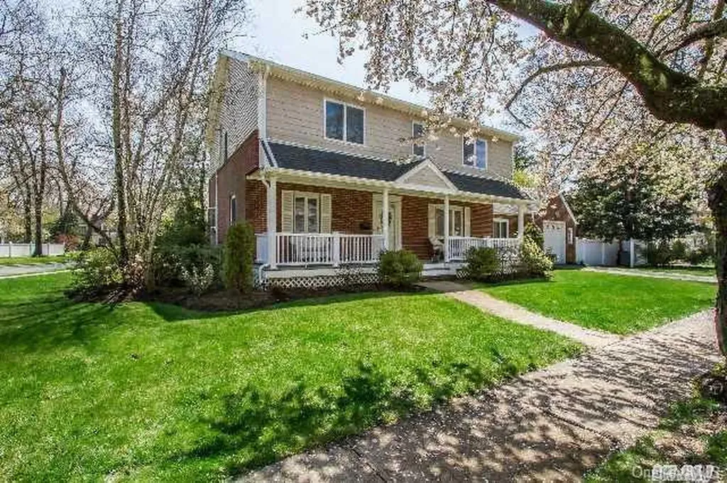 204 Margaret Boulevard Merrick NY 11566