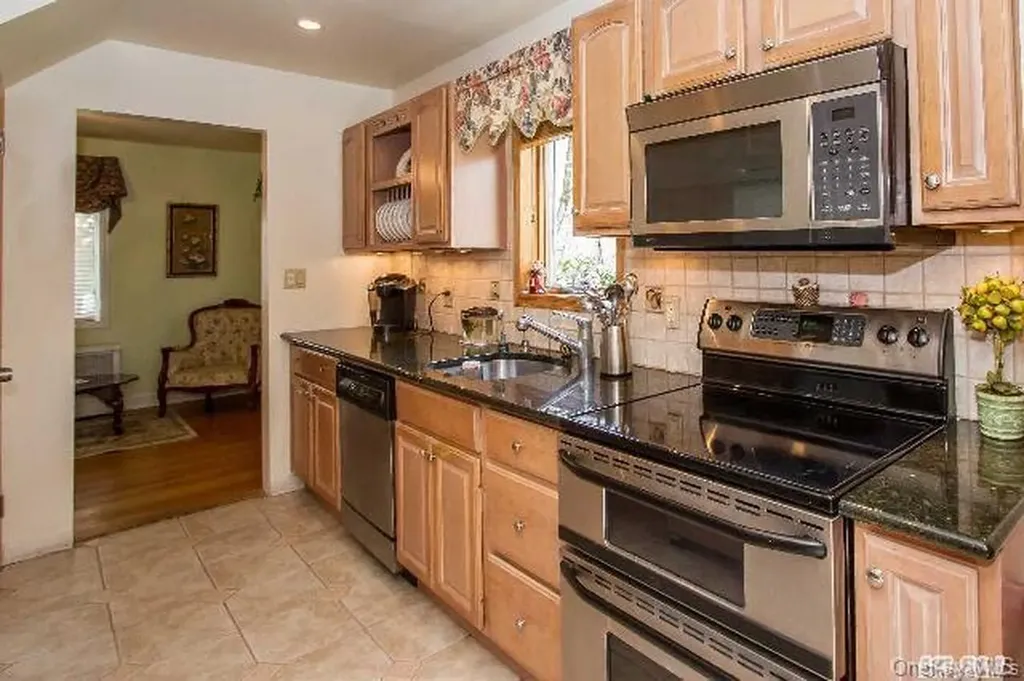 204 Margaret Boulevard Merrick NY 11566
