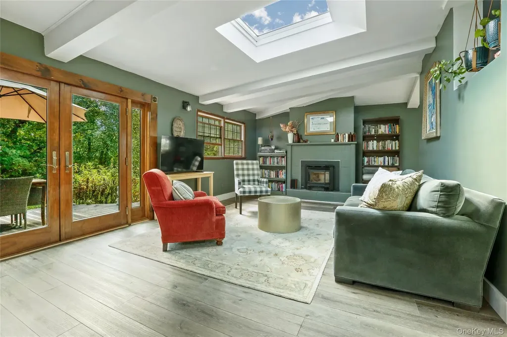 515 Walnut Street Hurley NY 12443