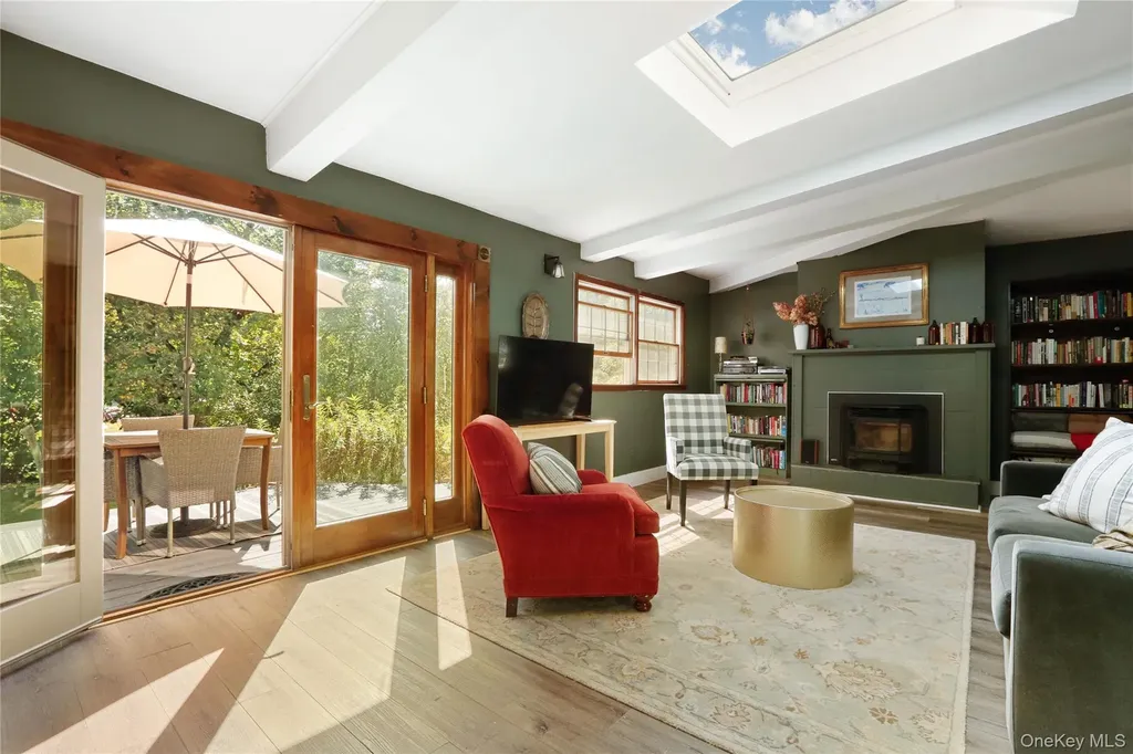 515 Walnut Street Hurley NY 12443