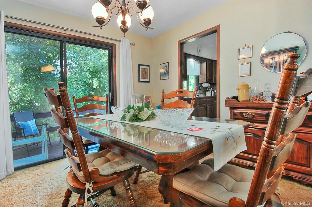 31 Pine Tree Drive Poughkeepsie NY 12603