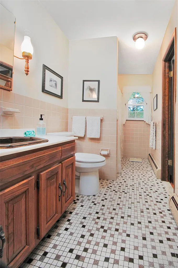 31 Pine Tree Drive Poughkeepsie NY 12603
