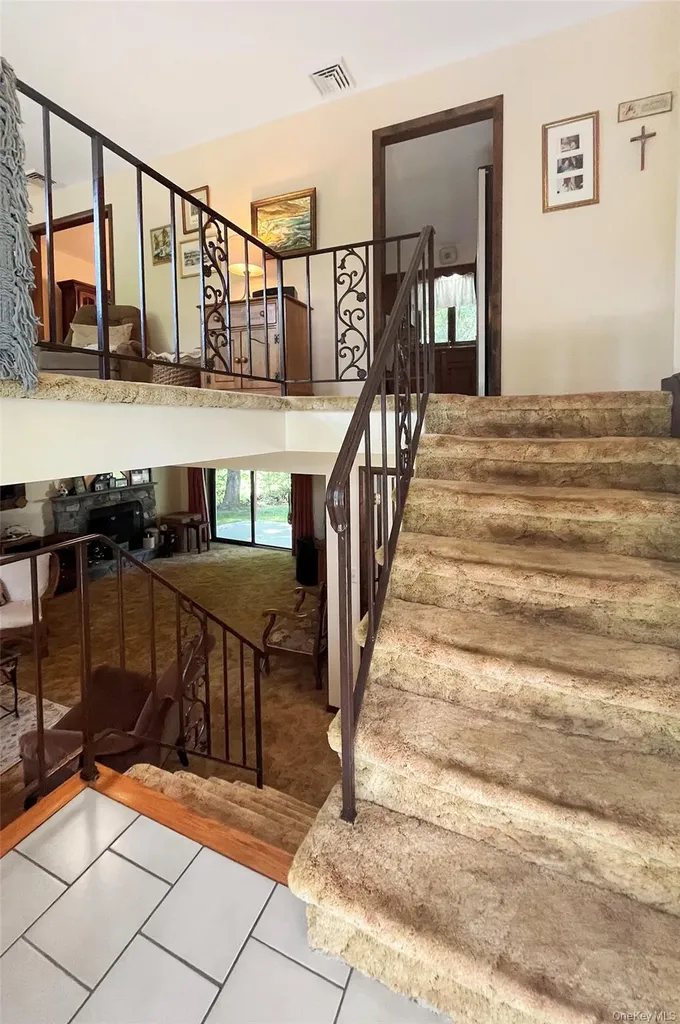 31 Pine Tree Drive Poughkeepsie NY 12603