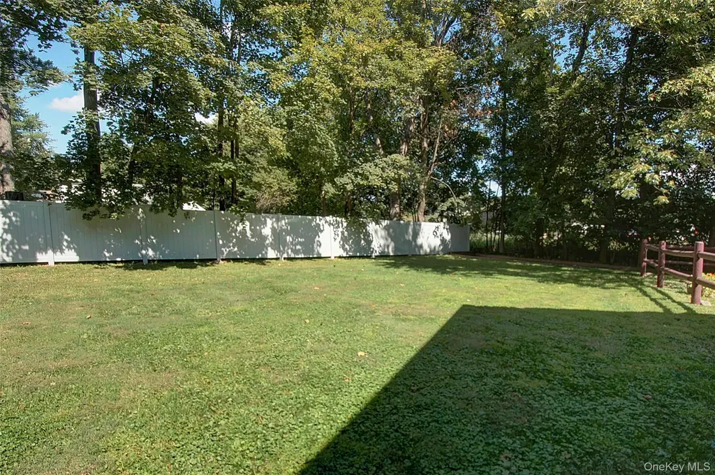 31 Pine Tree Drive Poughkeepsie NY 12603