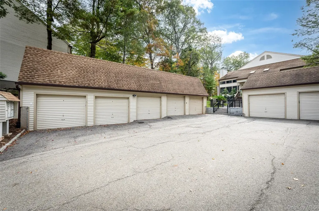 71 Pheasant Run Millwood NY 10546