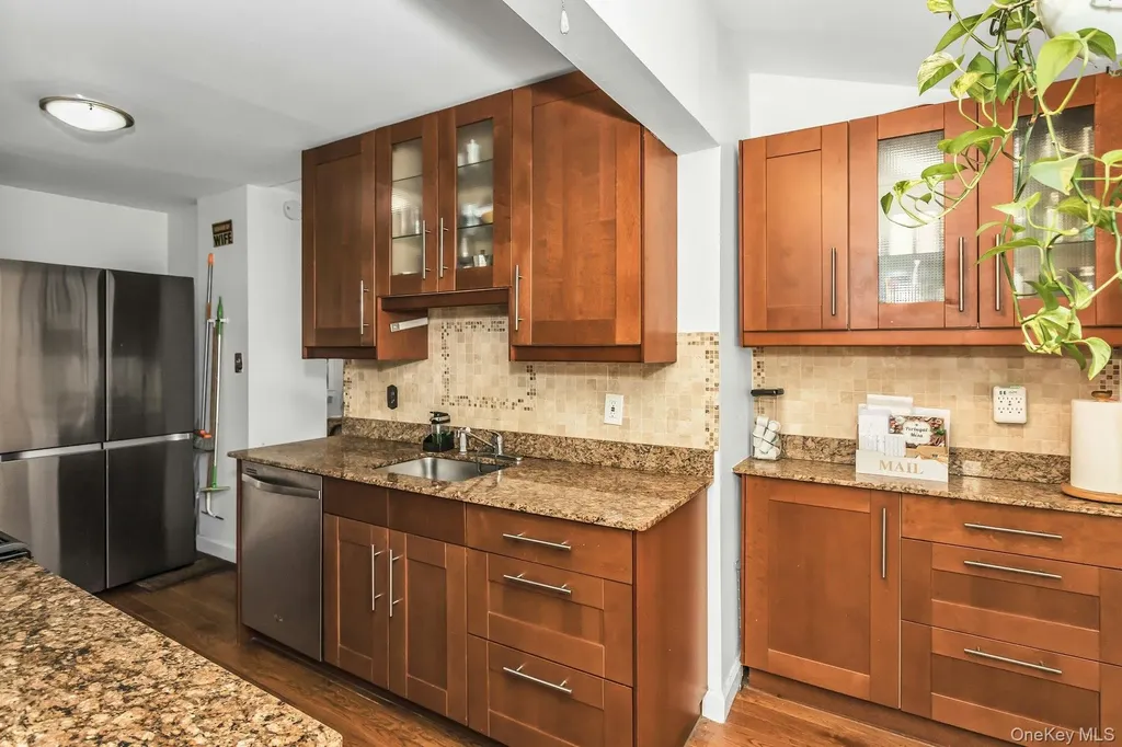 12 Washington Drive Merrick NY 11566