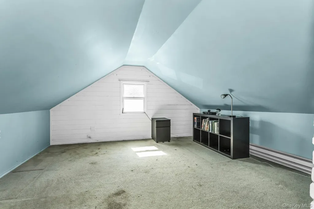 12 Washington Drive Merrick NY 11566