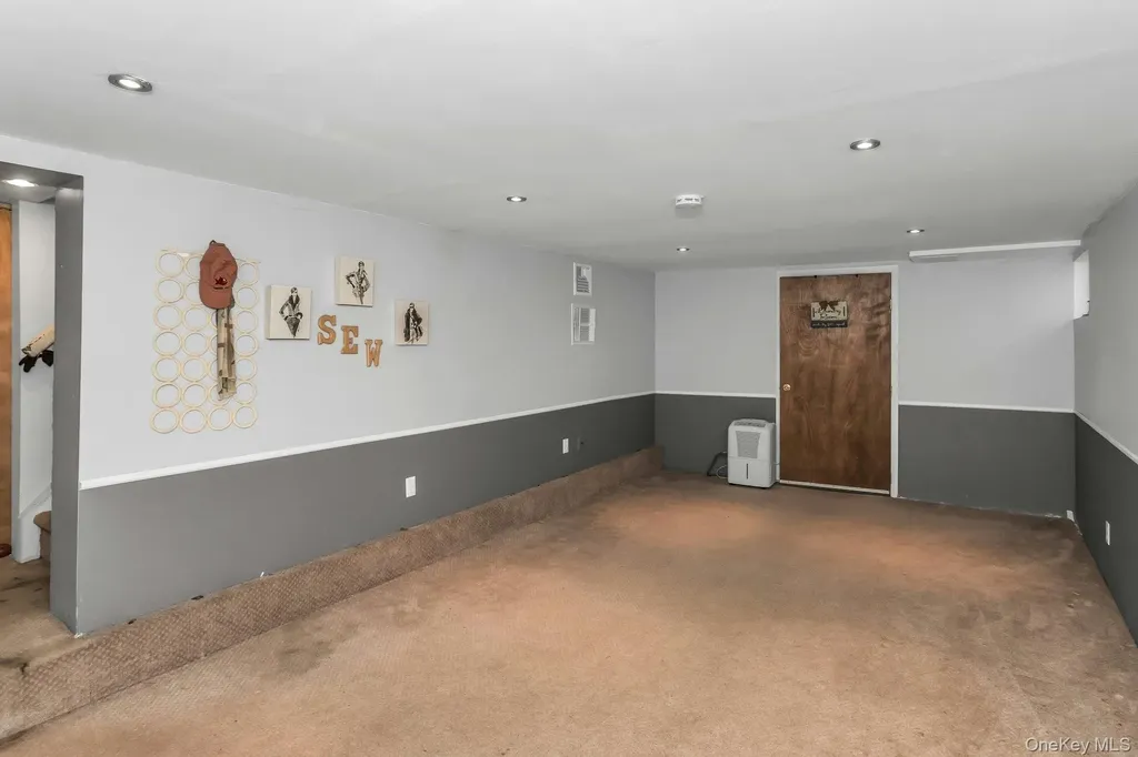12 Washington Drive Merrick NY 11566