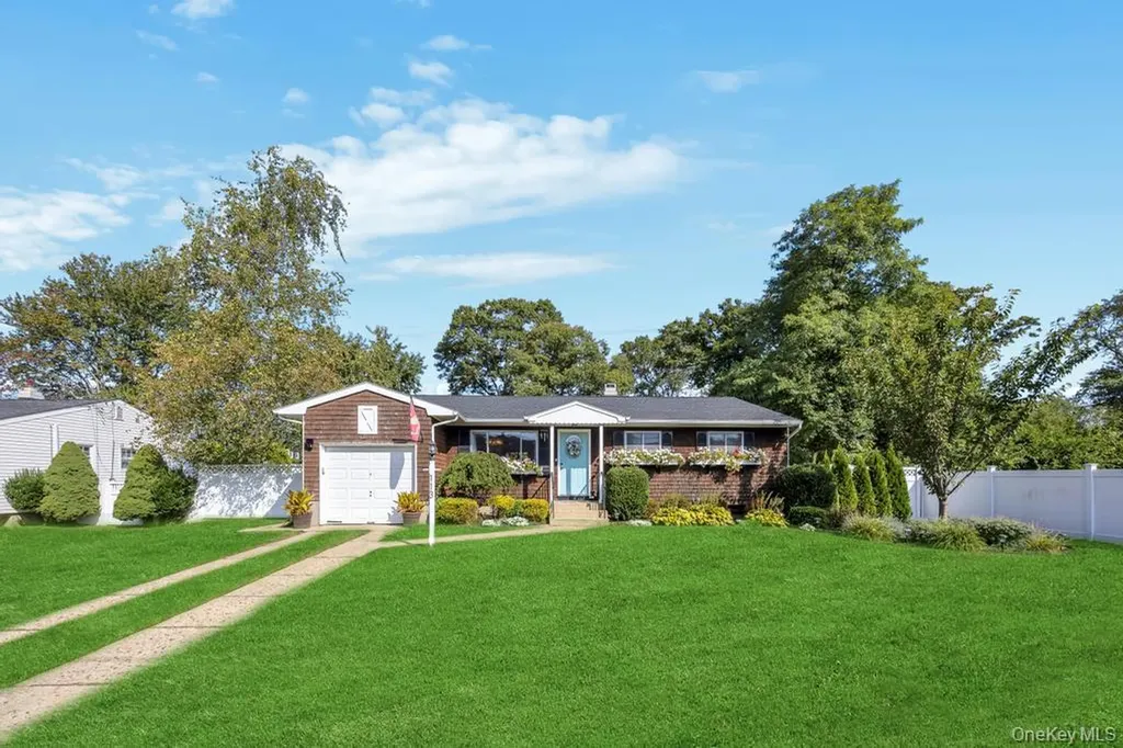 113 Ithaca Street Bay Shore NY 11706