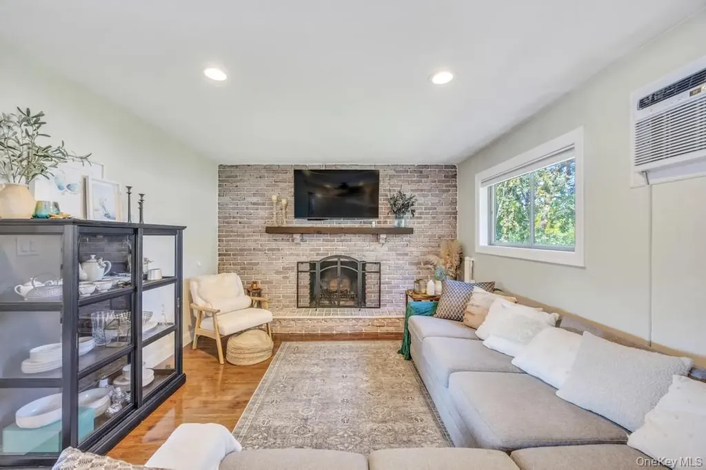 113 Ithaca Street Bay Shore NY 11706