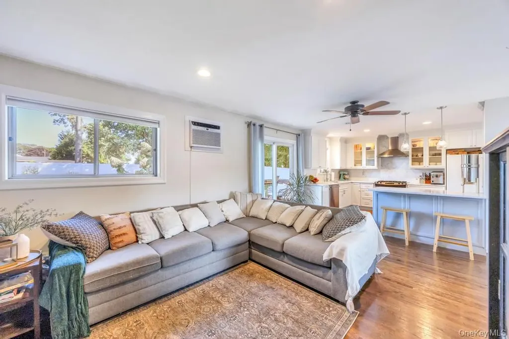 113 Ithaca Street Bay Shore NY 11706